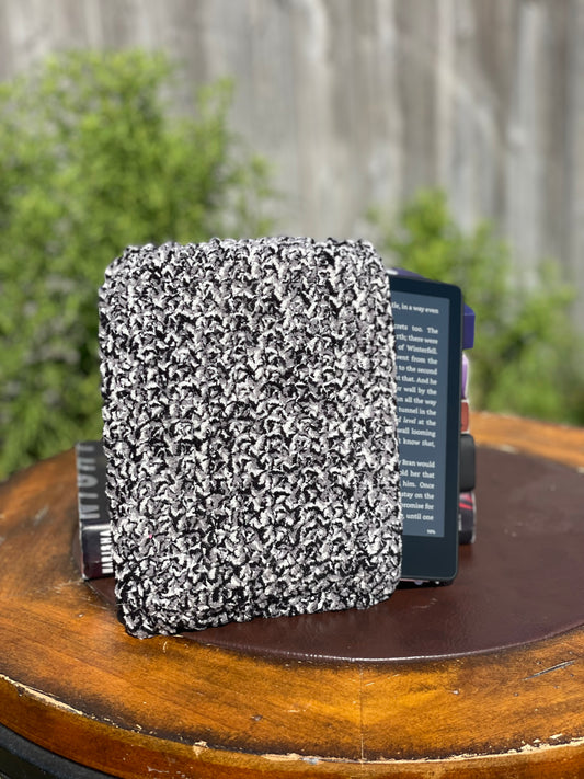 Upside Down Crochet Kindle Case (Made to Order)