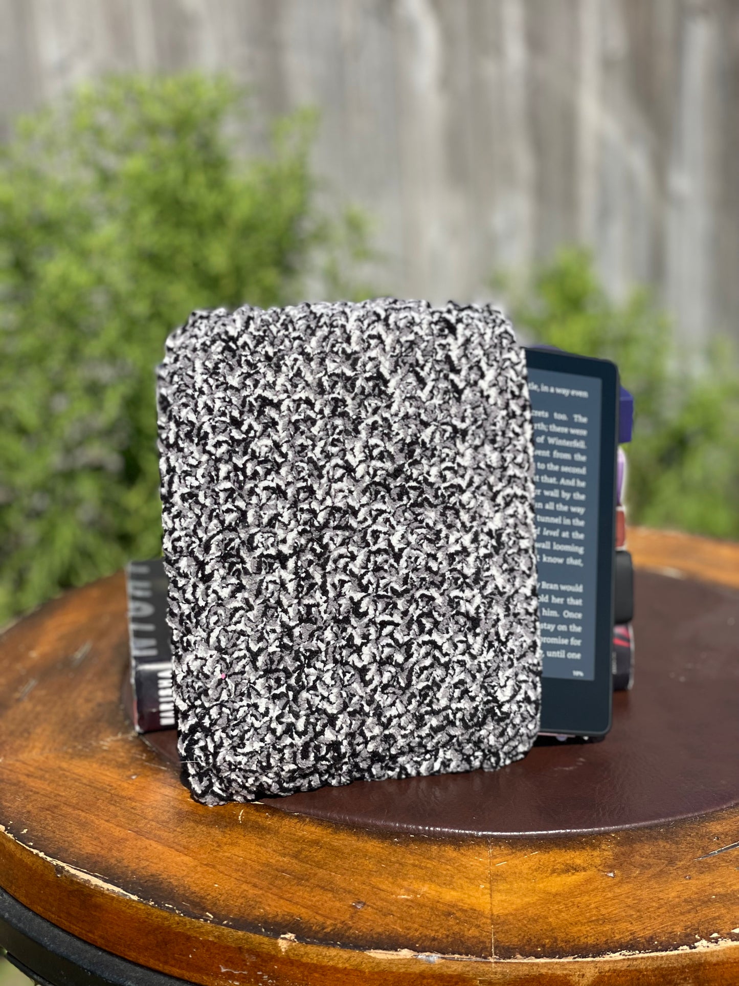 Upside Down Crochet Kindle Case (Made to Order)